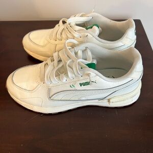 Women’s size 9 puma sneakers. White & green